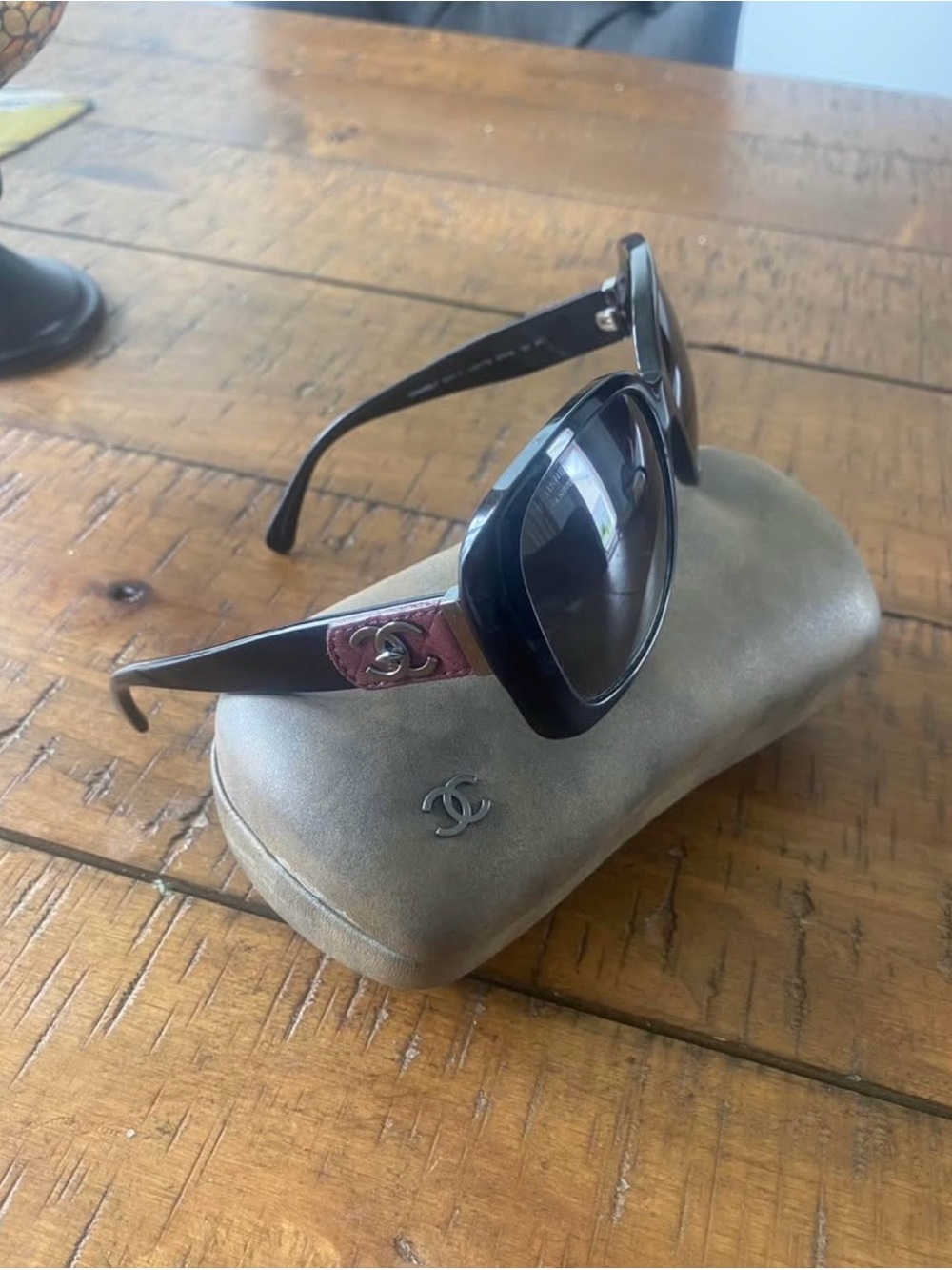 CHANEL CC Logo Black Square Sunglasses with Burgundy Temple Detail